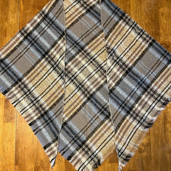 NWT Plaid Blanket Scarf Wrap - Picture 6 of 7